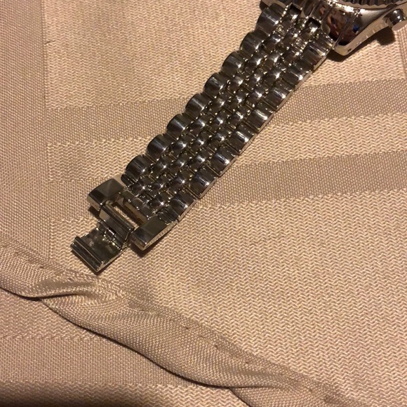 Watch - Picture 6 of 7